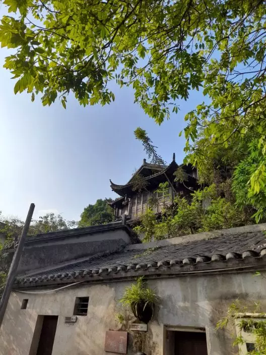 古鎮古色古香。