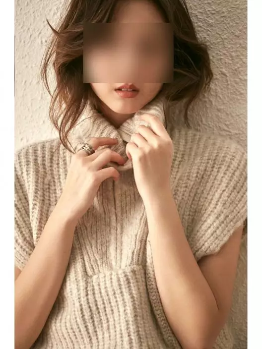 少女曾為不同品牌拍攝造型照