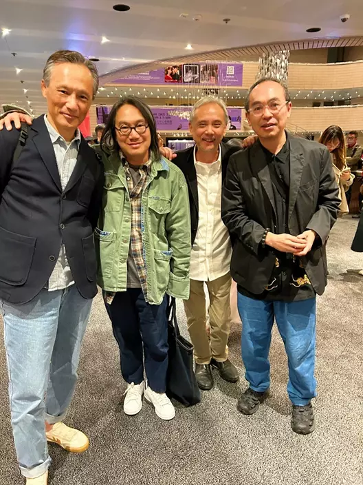 余家倫（左起）、陳善之、陳嘉上纷纷現身支持胡恩威導演兼編劇的音樂劇《三少爺的劍》。