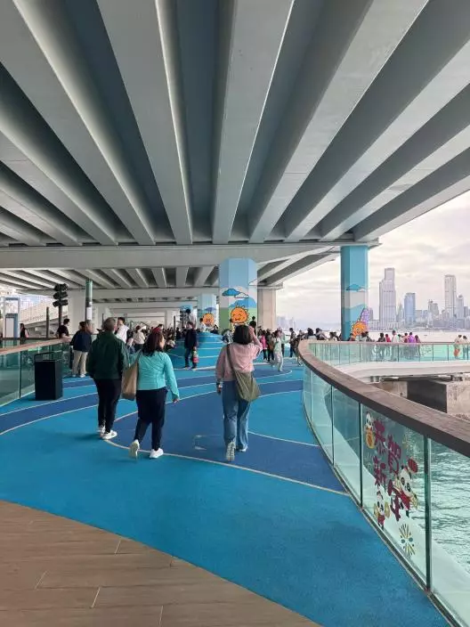 巴士的報記者攝