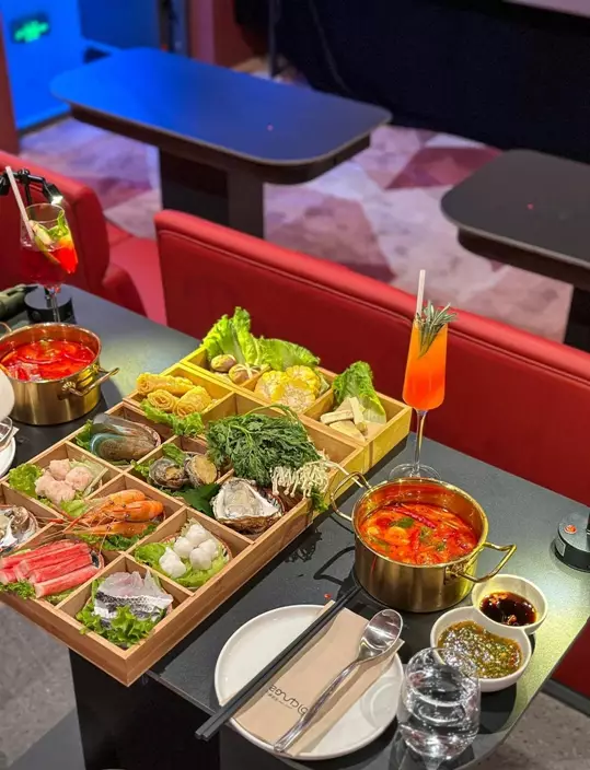 邊打邊爐邊睇戲!內地多家戲院推出火鍋套餐 創新體驗引兩極熱議。圖片來源:網上圖片