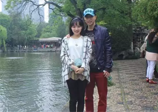 馬龍與妻子夏露。