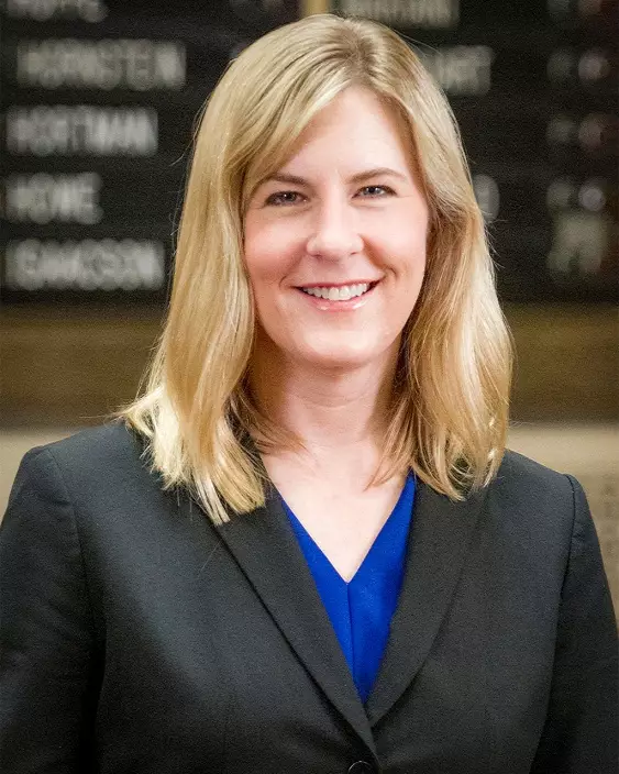 明尼蘇達州眾議院議員梅麗莎·霍特曼(Melissa Hortman)及其丈夫遭槍殺。