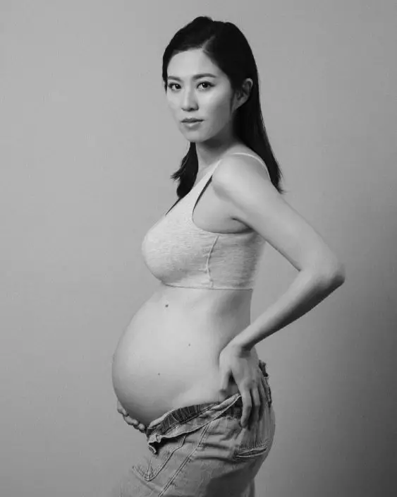 關宛珊2016年與林溥來結婚,2021年4月誕下囝囝Preemo。