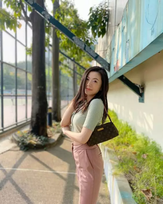 有少女味。