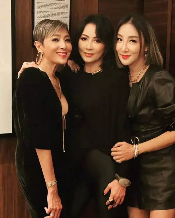 上山詩鈉老友位位巨星。
