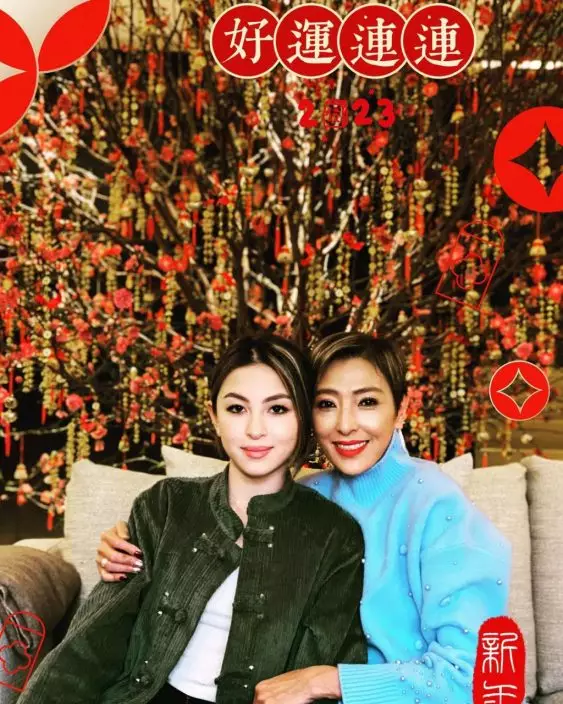 母女倆亦經常於IG大晒靚相非常吸Like。