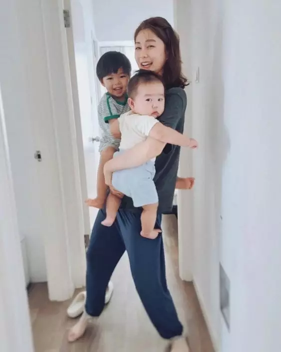 岑麗香現時育有兩子,專心湊仔。