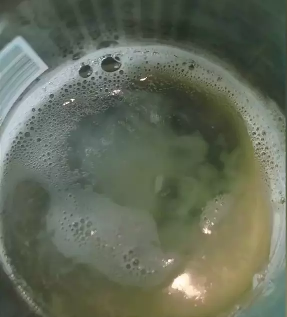 長沙酒店沐浴露疑被灌精液,住客稱聞著有股腥臭味。