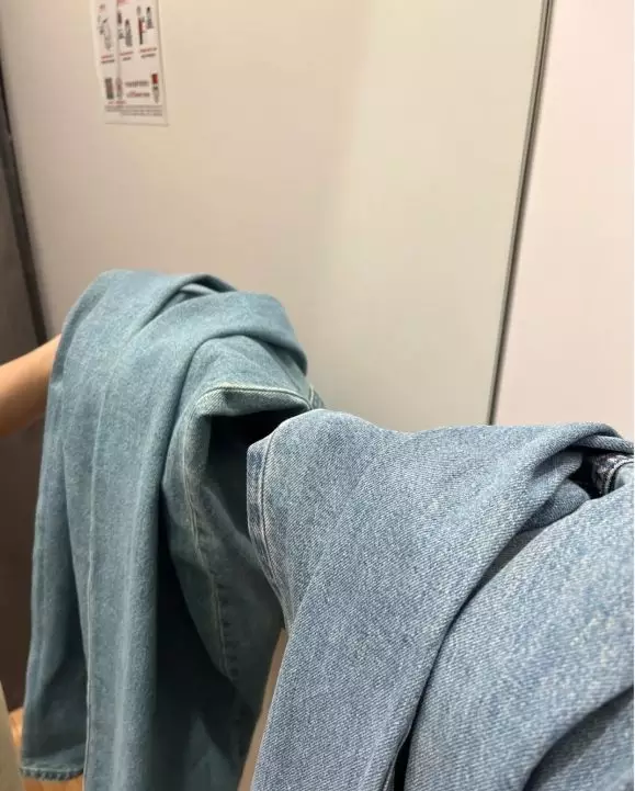 網友稱UNIQLO鏡子呈現的效果與現實存在色差。小紅書圖片
