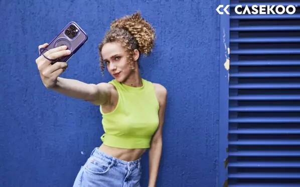 CASEKOO's Magic Stand: The Ultimate Summer Pool Party Checklist