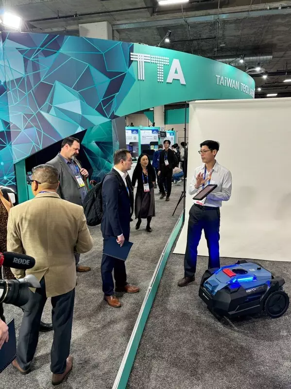 URSROBOT Celebrates a Successful Showcase of NEXMOW M2 at CES 2025