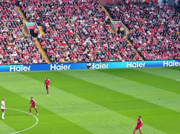 HAIER SIGNS NEW PARTNERSHIPS IN THE WORLD OF FOOTBALL WITH LIVERPOOL FOOTBALL CLUB AND PARIS SAINT-GERMAIN
