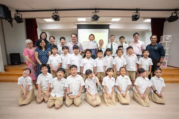 Sengkang Green Primary School and SingPost Launches Young Philatelists School Programme As CCA