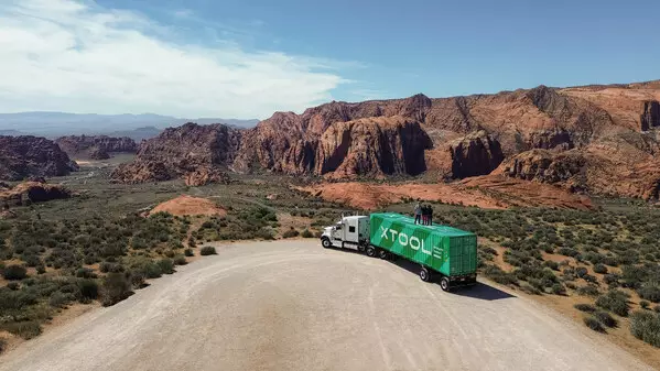 xTool Rides Into Custom Motorcycle Culture as Title Sponsor of The Handbuilt Show