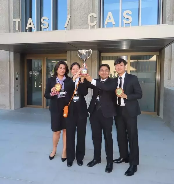 SMU law undergraduates defend Sports Law Arbitration Moot championship title in Lausanne