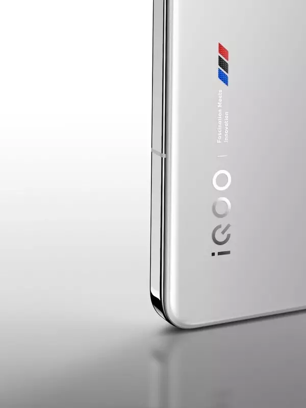 iQOO 13 unleashes the full potential of Snapdragon® 8  Elite with joint tuning for the ultimate mobile experience