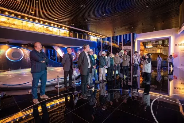 Media Tour Explores Guizhou's Mega Projects, Highlighting Engineering and National Pride