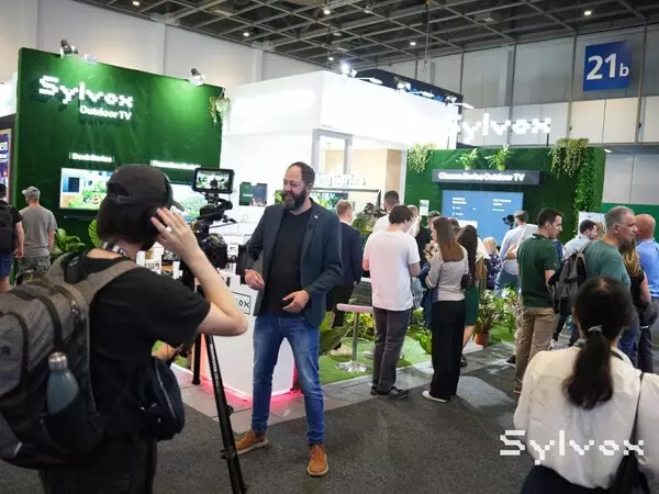 Sylvox Shines at IFA 2025: Outdoor TV Innovation Wins Top Industry Honors
