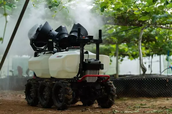 XAG Unveils P150 Max Drone and R Series Rover at Agritechnica 2025