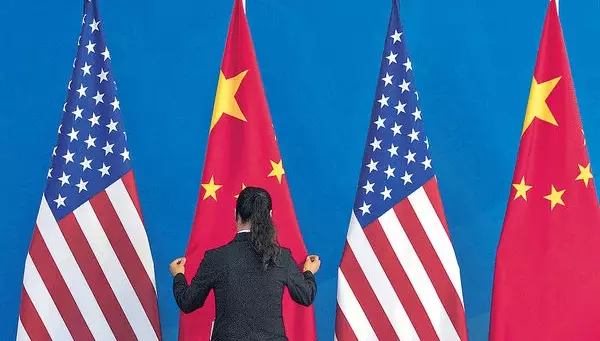 中美關係緊張，兩國百姓對對方觀感均較差。