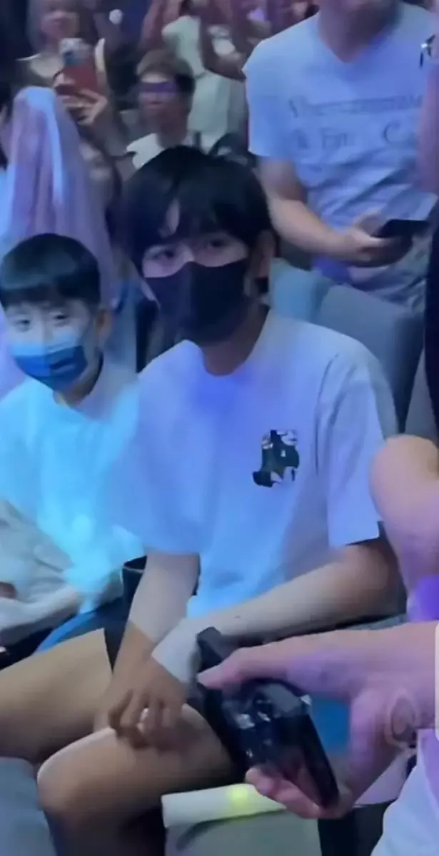 好靚仔!