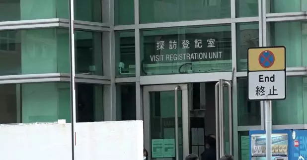 鄧炳強強調，廢除「私飯」絕不影響候審在囚人士文化需要及宗教背景。