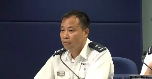 被追問為何不展示委任證，汪威遜說，雖然有禁制令，但警員仍然擔心家人的安全。（鍾家銘攝）