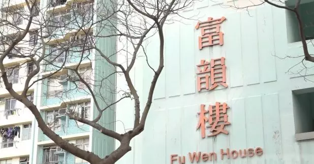 黃傑朗批評政府發放消息混亂，事前亦未有通知區議員作準備，增加居民恐慌。（港台圖片）