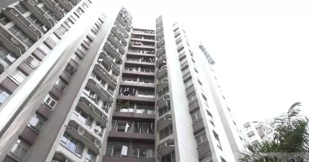 黃埔花園發生命案，一名男子涉嫌以利器襲擊妻子及兩名兒子，夫婦兩人傷重死亡。（黎蕙珊攝）