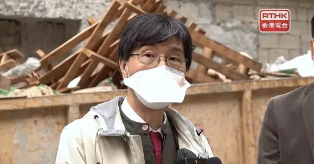 袁國勇指，變種病毒Omicron的空氣傳播能力很強。（李駿彥攝）