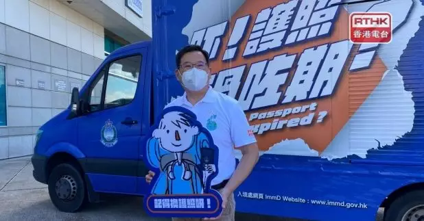 樊曉聲說，市民準備外遊時，要留意特區護照有效期。（實習記者譚芷薇攝）