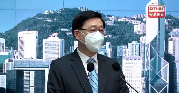 李家超表示，本港作為外放型經濟，當環球經濟疲弱時，本港出入口貿易數字亦因而下跌。（黎蕙珊攝）