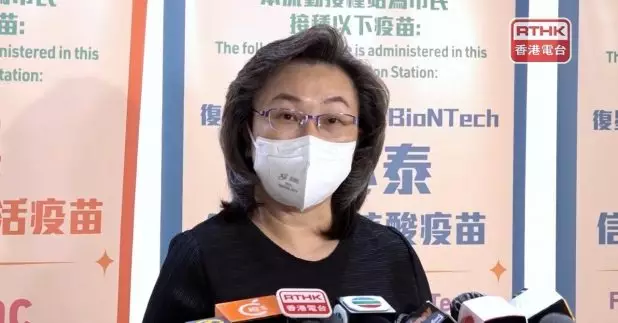 楊何蓓茵說,接種點將根據衞生部門的指引,向合資格人士提供復必泰二價疫苗接種服務。(港台圖片)