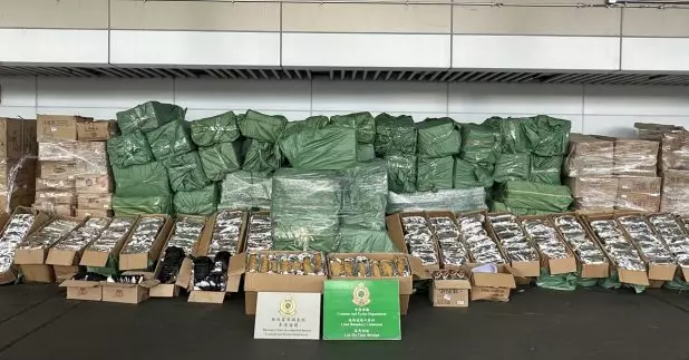海關檢獲約3100公斤懷疑未完稅製成煙草，估計市值約1600萬元。（政府新聞處）