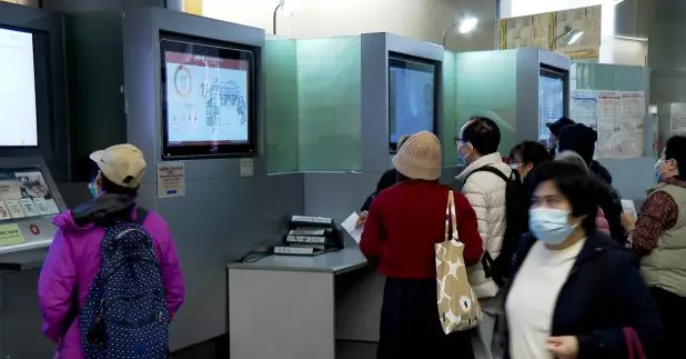 部份準買家在樂富居屋中心意位單位即時銷售情況。(廖漢榮攝)