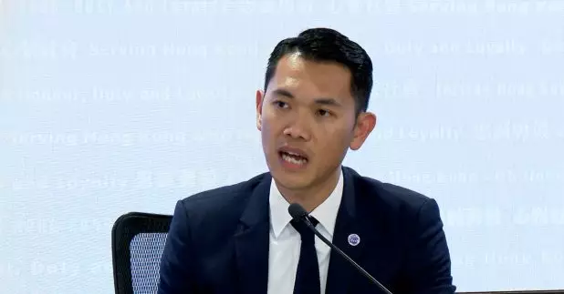 警方首次發現，有騙徒利用人工智能深偽技術，在網上視像會議假冒成多名人士，欺騙與會的一名職員，分15次把2億港元轉帳到5個本地戶口。（廖漢榮攝）