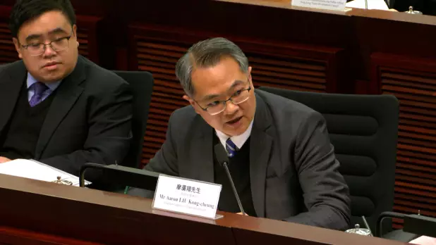 廖廣翔表示,基金秘書處審核申請和確保符合要求後,會再將申請交由跨部門小組審閱,而獲批企業亦須定期繳交報告。