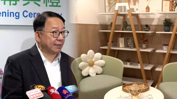 政務司司長陳國基主持筲箕灣社區客廳開幕典禮,這是港島首個社區客廳,亦是全港第五個社區客廳。