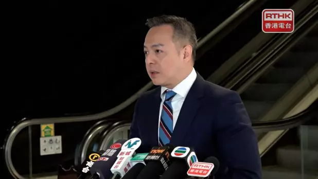對於近期有人在啟德體育園非法兜售演唱會門票,周一鳴說會繼續投放更多資源打擊「炒黃牛」。(陳裕行攝)