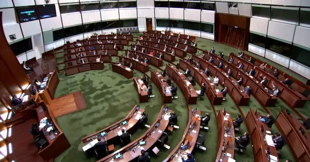 立法會三讀通過本年度《財政預算案》。