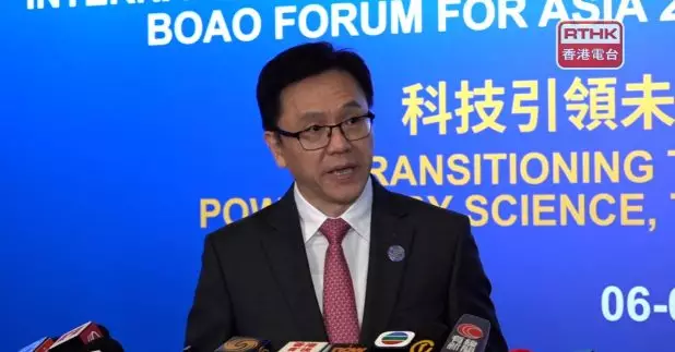 孫東說，當團隊推出「港話通」後，外界可試與市面常用的模型作比較。（陳感恩攝）