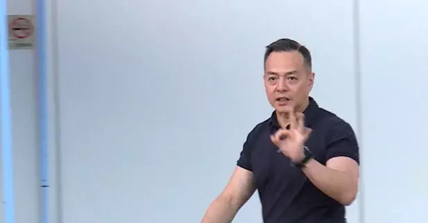 警務處處長周一鳴傍晚再到屯門醫院,探望昨日於港深西部公路墮橋的重傷警員。