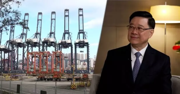 行政長官李家超接受傳媒訪問時表示，香港的成功因素包括開放，「零關稅」和「自由港」地位，面對美國發起的貿易戰，本港不會實施關稅反制，以免摧毀賴以成功的DNA。