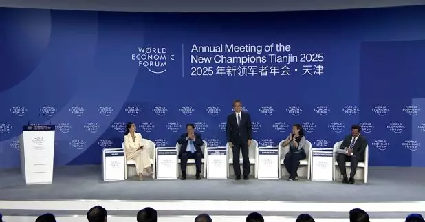 財政司司長陳茂波在天津出席夏季達沃斯論壇。