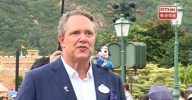 莫偉庭說，香港迪士尼樂園去年在多方面表現都刷新紀錄，遊客增長亦迅速。（張連登攝）