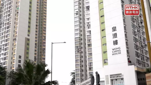 房屋署已與水務署聯合檢查內部供水系統,並研究加強過濾設備方案。(陳感恩攝)