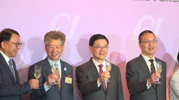 李家超寄語廣大的智庫組織,繼續發揮橋梁作用,推動理性對話。(陳裕行攝)