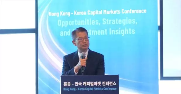 財政司司長陳茂波近日到訪過南韓首爾，他說，當地業界對投資香港和內地市場，及對本港「超級聯繫人」功能深感興趣。（政府新聞處片段截圖）