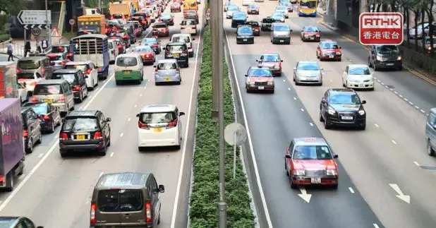 運輸及物流局提出網約車立法規管框架，建議平台需要符合一定門檻，牌照有限期5年，並可因應市場情況自訂車費。